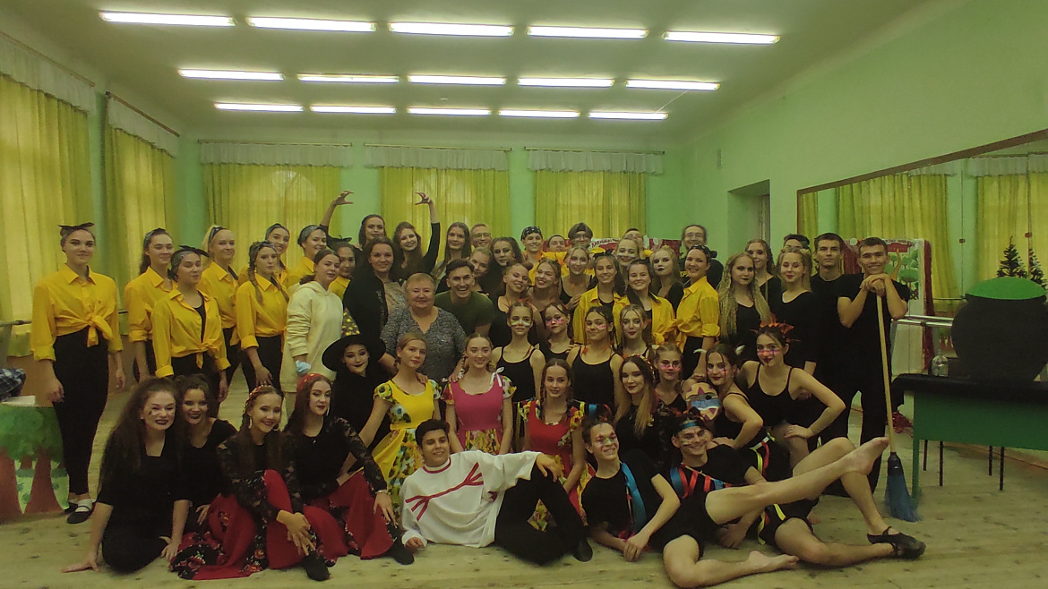 Посвящение студентов-первокурсников в хореографы